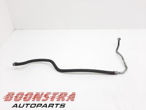 Gebruikte Oliedruk Leiding Maserati GranSport 4.2 V8 32V Prijs € 39,00 Margeregeling aangeboden door Boonstra Autoparts