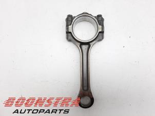 Gebruikte Drijfstang Opel Astra K Sports Tourer 1.0 Turbo 12V Prijs € 29,95 Margeregeling aangeboden door Boonstra Autoparts