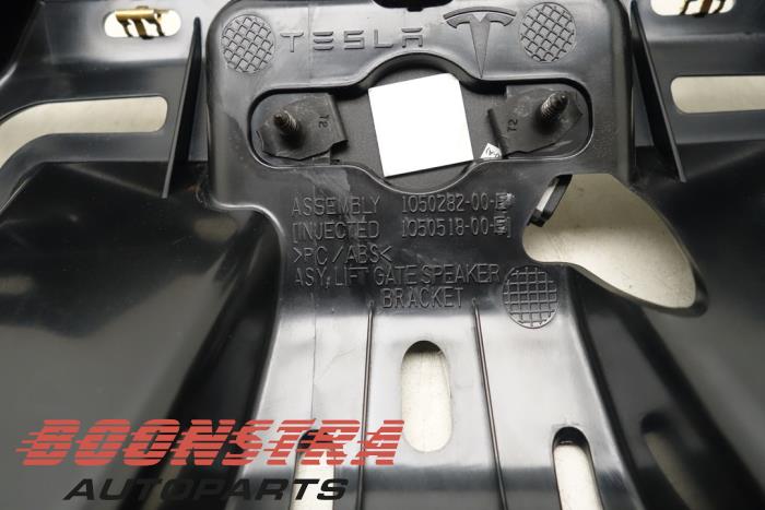 Luidspreker van een Tesla Model X P100D 2018