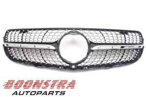 Gebruikte Grille Mercedes GLC (X253) Prijs € 99,00 Margeregeling aangeboden door Boonstra Autoparts