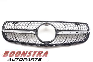 Gebruikte Grille Mercedes GLC (X253) Prijs € 99,00 Margeregeling aangeboden door Boonstra Autoparts
