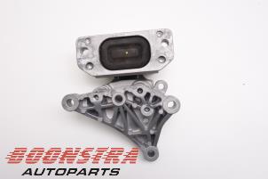 Gebruikte Motorrubber Jeep Compass II (MP) 2.0 Multijet II 140 16V 4x4 Prijs € 49,95 Margeregeling aangeboden door Boonstra Autoparts