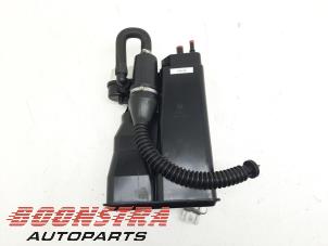 Gebruikte Koolstoffilter Ferrari 458 Spider 4.5 V8 32V DCT Prijs € 199,95 Margeregeling aangeboden door Boonstra Autoparts