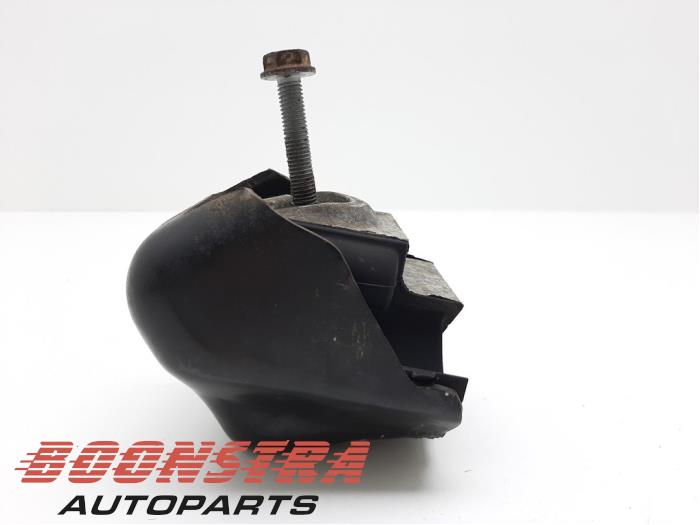Gebruikte Motorrubber Volkswagen Crafter 2.5 TDI 30/32/35/46/50 Prijs € 30,19 Inclusief btw aangeboden door Boonstra Autoparts