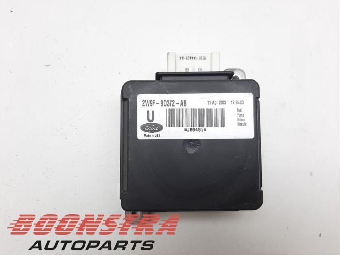 Gebruikte Brandstofpomp module Jaguar XJ (X350) R 4.2 V8 32V Prijs € 99,00 Margeregeling aangeboden door Boonstra Autoparts
