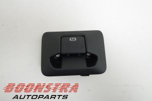 Gebruikte Handrem schakelaar Volvo XC70 (BZ) 2.0 D4 20V Prijs € 24,95 Margeregeling aangeboden door Boonstra Autoparts