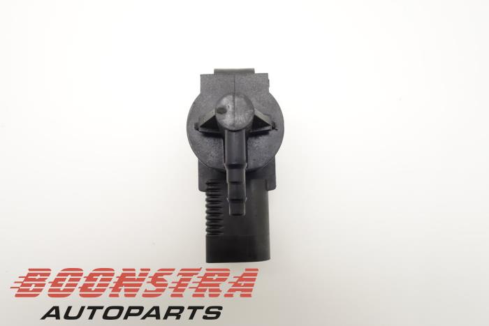 Brandstofdruk sensor van een Audi Q7 (4MB/4MG) 3.0 TDI V6 24V e-tron plug-in hybrid 2016