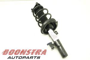 Gebruikte Mac Phersonpoot links-voor Volvo V40 (MV) 1.5 T3 16V Geartronic Prijs € 69,00 Margeregeling aangeboden door Boonstra Autoparts