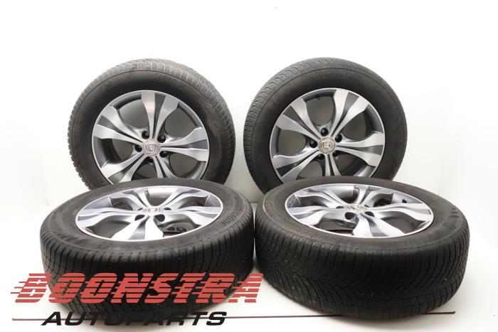 Honda CR-V Set of wheels + winter tyres