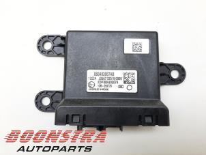Gebruikte PDC Module Dodge 1500 Crew Cab (DS) 5.7 Hemi V8 4x4 Prijs € 59,29 Inclusief btw aangeboden door Boonstra Autoparts