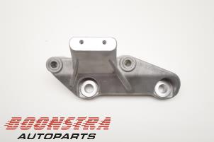 Gebruikte Motorsteun Volvo XC40 (XZ) Recharge Twin 78 kWh Prijs € 39,00 Margeregeling aangeboden door Boonstra Autoparts