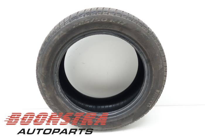 PIRELLI 225/50 R17 98V (Winterband)