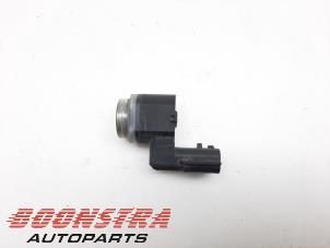 Gebruikte PDC Sensor Renault Megane III Grandtour (KZ) 1.5 dCi 110 Prijs € 24,95 Margeregeling aangeboden door Boonstra Autoparts