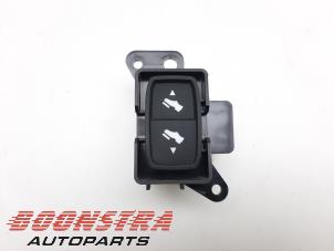 Gebruikte Schakelaar Dodge 1500 Crew Cab (DS) 5.7 Hemi V8 4x4 Prijs € 30,19 Inclusief btw aangeboden door Boonstra Autoparts