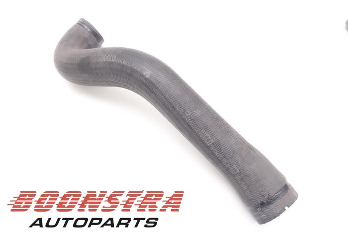 Gebruikte Intercooler Slang Iveco New Daily IV 65C18 Prijs € 24,95 Margeregeling aangeboden door Boonstra Autoparts