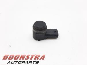 Gebruikte PDC Sensor Landrover Range Rover IV (LG) 4.4 SDV8 32V Prijs € 24,95 Margeregeling aangeboden door Boonstra Autoparts