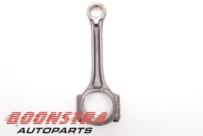 Gebruikte Drijfstang Citroen C3 (SX/SW) 1.2 12V e-THP PureTech 110 Prijs € 49,95 Margeregeling aangeboden door Boonstra Autoparts