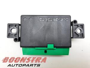 Gebruikte Module PDC Peugeot 3008 II (M4/MC/MJ/MR) 1.6 e-THP 165 16V Prijs € 43,95 Margeregeling aangeboden door Boonstra Autoparts