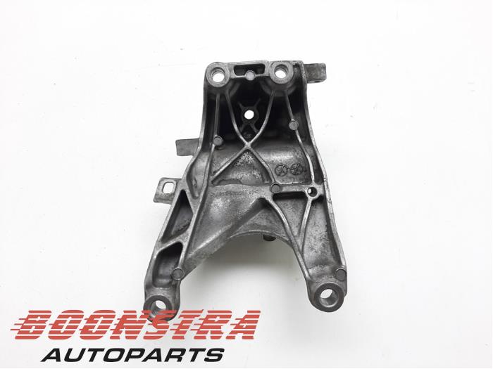 AUDI A4 B9/8W (2015-2024) Right Side Engine Mount 4M0199308AD 19403458