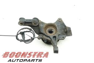 Gebruikte Fusee links-voor Renault Megane III Grandtour (KZ) 1.5 dCi 110 Prijs € 19,95 Margeregeling aangeboden door Boonstra Autoparts
