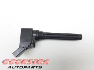 Bobine van een Volkswagen Golf VII (AUA) 2.0 R 4Motion 16V 2019