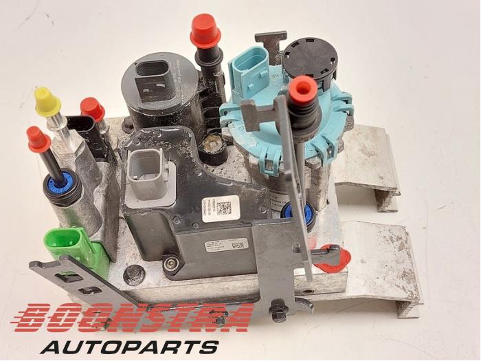 Gebruikte Adblue pomp Volvo FM Prijs € 604,94 Inclusief btw aangeboden door Boonstra Autoparts