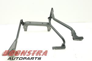 Gebruikte Steun (diversen) Volvo FM Prijs € 120,94 Inclusief btw aangeboden door Boonstra Autoparts