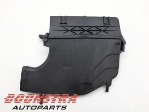 Gebruikte Luchtfilterhuis Mercedes E Estate (S212) E-350 CDI V6 24V BlueEfficiency 4-Matic Prijs € 24,95 Margeregeling aangeboden door Boonstra Autoparts