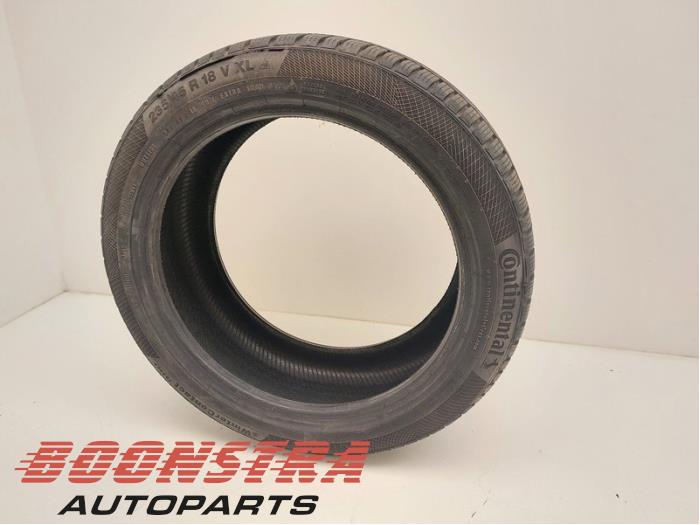 CONTINENTAL 235/45 R18 V (Winter tyre)