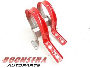 Gebruikte Scharnierset Volvo FM Prijs € 30,19 Inclusief btw aangeboden door Boonstra Autoparts