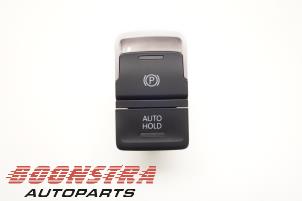 Gebruikte Handrem schakelaar Volkswagen Passat Variant (3G5) 1.4 GTE 16V Prijs € 24,95 Margeregeling aangeboden door Boonstra Autoparts