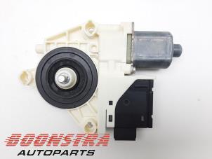 Gebruikte Motor electrisch raam Alfa Romeo Giulia (952) 2.2d 180 16V Prijs € 34,95 Margeregeling aangeboden door Boonstra Autoparts