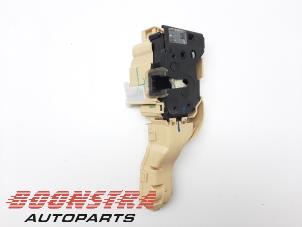 Gebruikte Deurslot Mechaniek 4Deurs links-voor Alfa Romeo Giulia (952) 2.2d 180 16V Prijs € 49,95 Margeregeling aangeboden door Boonstra Autoparts