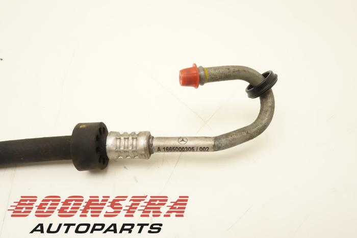 Oliedruk Leiding van een Mercedes-Benz GLE Coupe (C292) 63 AMG V8 biturbo 32V 4-Matic 2016