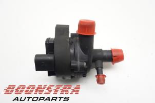 Gebruikte Waterpomp Mercedes C (W204) 3.0 C-320 CDI V6 24V 4-Matic Prijs € 29,95 Margeregeling aangeboden door Boonstra Autoparts