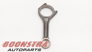 Gebruikte Drijfstang Landrover Range Rover III (LM) 3.6 TDV8 32V Prijs € 89,95 Margeregeling aangeboden door Boonstra Autoparts