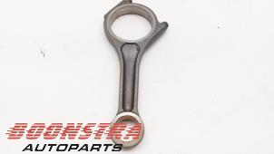 Gebruikte Drijfstang Landrover Range Rover III (LM) 3.6 TDV8 32V Prijs € 89,95 Margeregeling aangeboden door Boonstra Autoparts