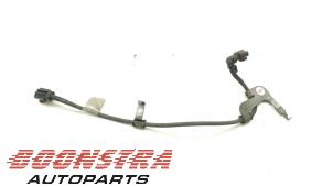 Gebruikte Leiding (diversen) Tesla Model 3 Long Range AWD 75 kWh Prijs € 49,95 Margeregeling aangeboden door Boonstra Autoparts