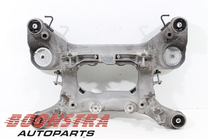 Gebruikte Subframe Landrover Range Rover IV (LG) 4.4 SDV8 32V Prijs € 349,95 Margeregeling aangeboden door Boonstra Autoparts