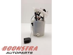 Gebruikte Tank element Pomp Mercedes C (W205) C-350 e 2.0 16V Prijs € 99,95 Margeregeling aangeboden door Boonstra Autoparts