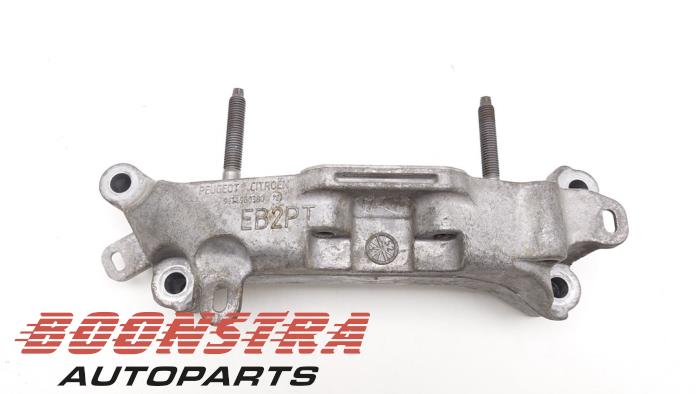 Gebruikte Motorsteun Peugeot 2008 (CU) 1.2 12V e-THP PureTech 110 Prijs € 24,95 Margeregeling aangeboden door Boonstra Autoparts