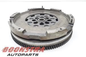 Gebruikte Vliegwiel dubbele massa Ford Transit Custom 2.0 TDCi 16V Eco Blue 105 Prijs € 180,23 Inclusief btw aangeboden door Boonstra Autoparts