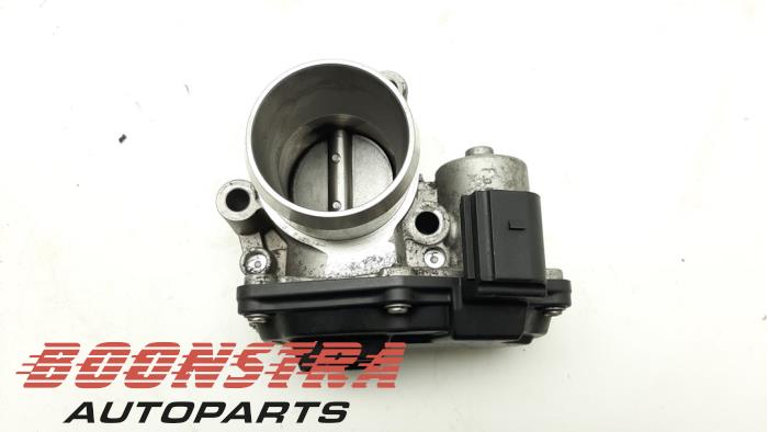 Gebruikte Gasklephuis Ford Fiesta 6 (JA8) 1.0 Ti-VCT 12V 65 Prijs € 24,95 Margeregeling aangeboden door Boonstra Autoparts