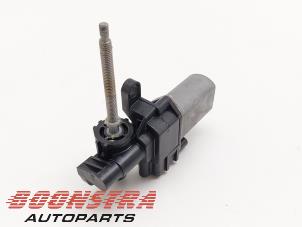 Gebruikte Koppelingsactuator Dodge 1500 Crew Cab (DS) 5.7 Hemi V8 4x4 Prijs € 30,19 Inclusief btw aangeboden door Boonstra Autoparts