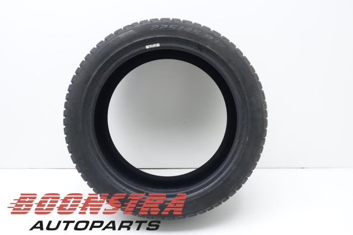 PIRELLI 225/45 R17 91H (Winter tyre)