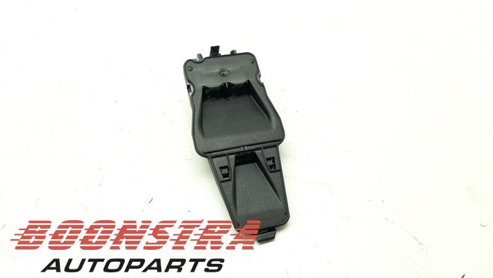 Gebruikte Regensensor Volvo V60 I (FW/GW) 1.6 T3 16V Prijs € 24,95 Margeregeling aangeboden door Boonstra Autoparts
