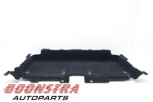 Gebruikte Vloerbedekking Tesla Model 3 Standard RWD Plus 60 kWh Prijs € 149,95 Margeregeling aangeboden door Boonstra Autoparts