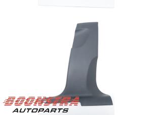 Gebruikte Stijl midden-rechts Porsche Macan (95B) 2.0 16V Turbo Prijs € 29,95 Margeregeling aangeboden door Boonstra Autoparts