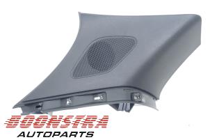 Gebruikte Stijl links-achter Porsche Macan (95B) 2.0 16V Turbo Prijs € 49,95 Margeregeling aangeboden door Boonstra Autoparts