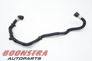 Gebruikte Koelwaterslang Tesla Model 3 Standard RWD Plus 60 kWh Prijs € 49,95 Margeregeling aangeboden door Boonstra Autoparts